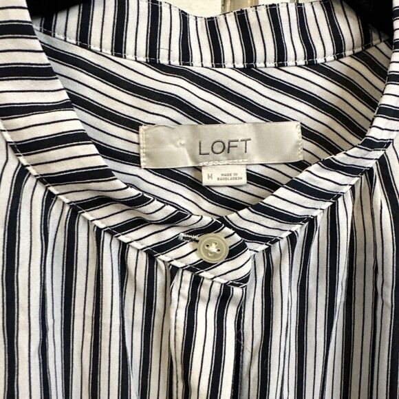 LOFT Women's  M Striped Button Down Shirt Blouse Pinstripes Black White - Picture 2 of 14